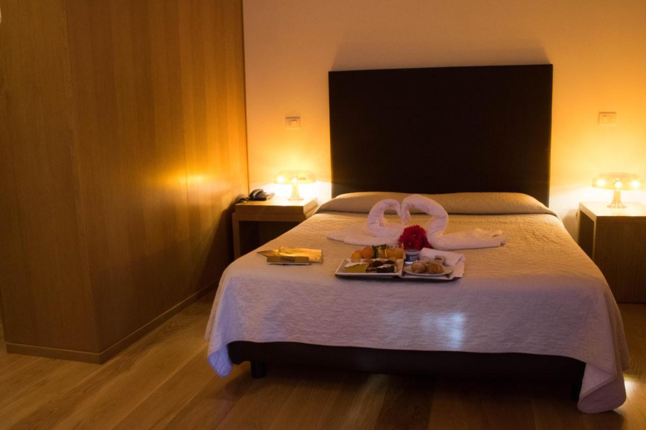 Le Querce Hotel Salsomaggiore Terme Kültér fotó